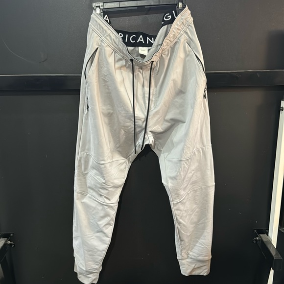 American Eagle Outfitters Other - Men’s American Eagle activewear pants. light gray